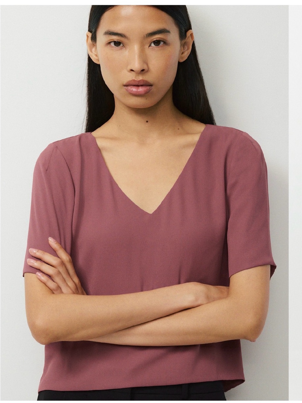 Aritzia Babaton Randy Blouse - Picture 2 of 7